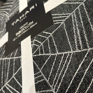 Spider Web table linen
